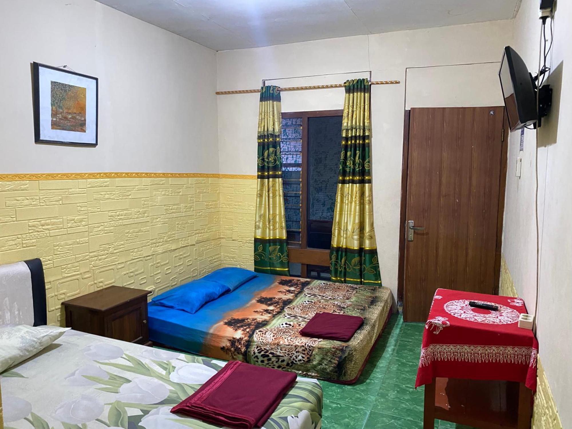 Parikesit Guest House 요그야카르타 외부 사진