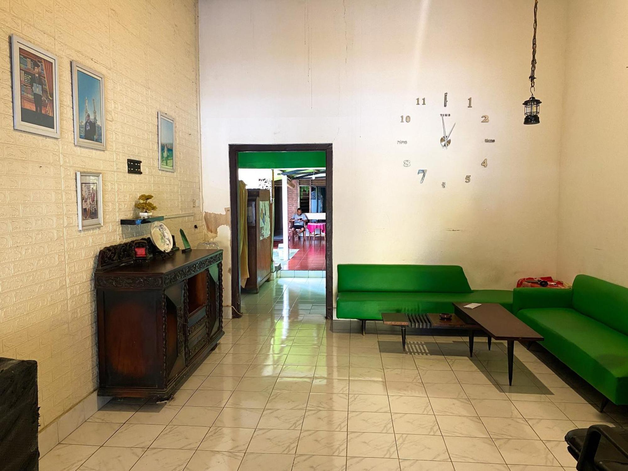 Parikesit Guest House 요그야카르타 외부 사진