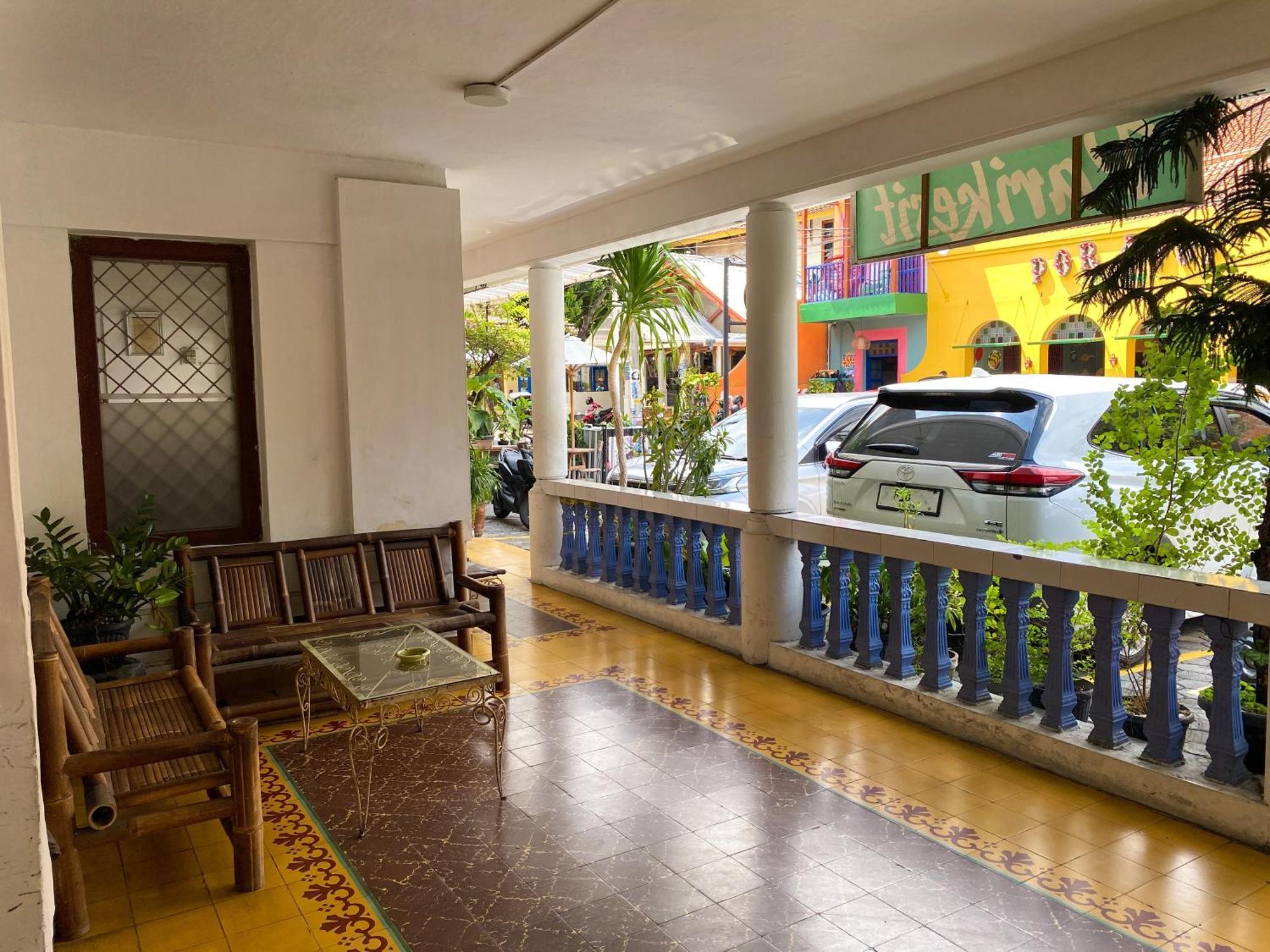 Parikesit Guest House 요그야카르타 외부 사진