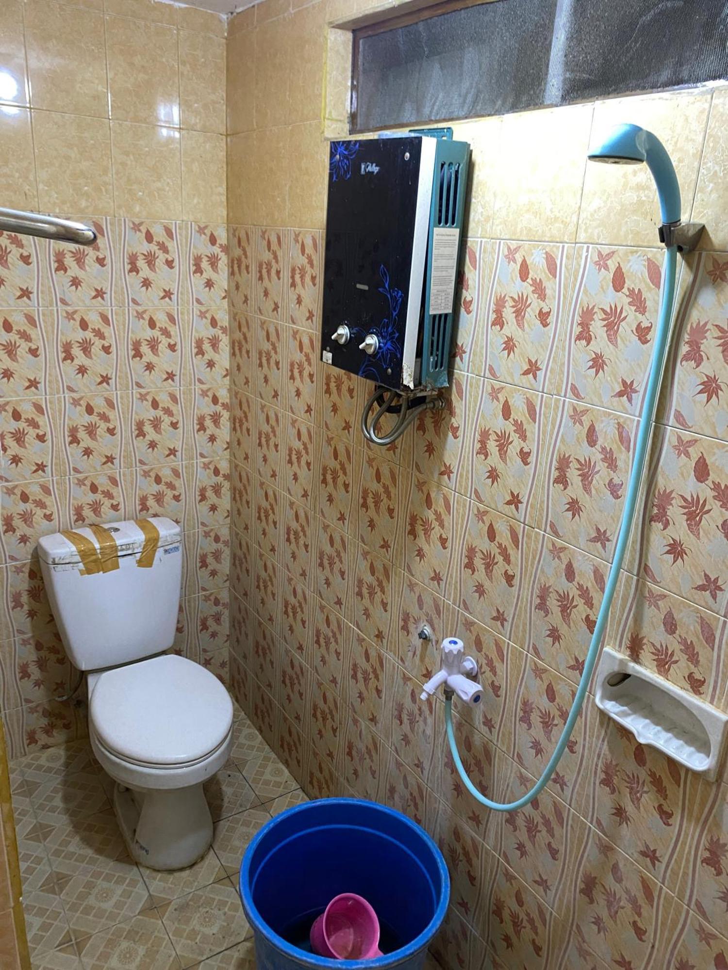 Parikesit Guest House 요그야카르타 외부 사진
