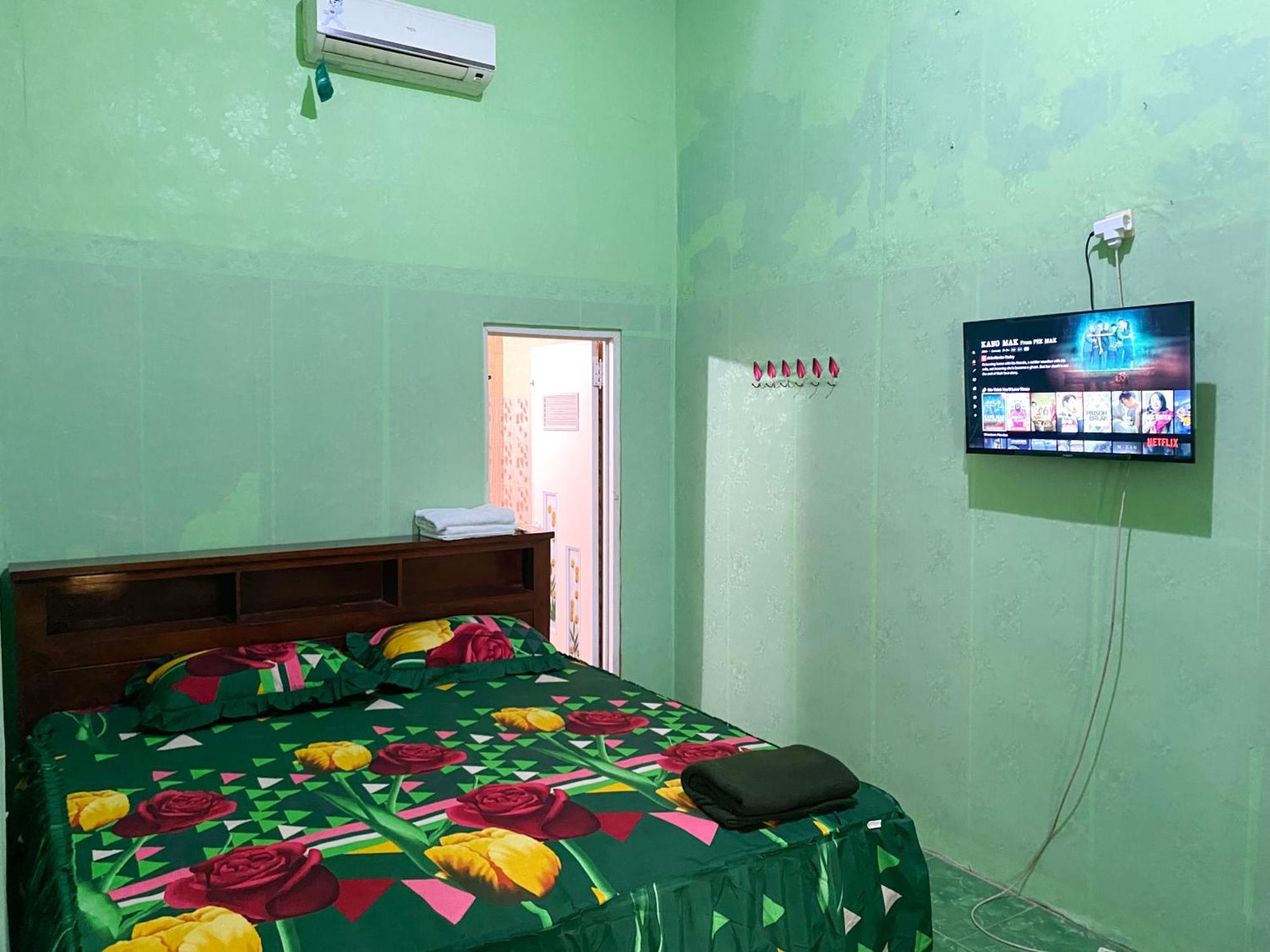 Parikesit Guest House 요그야카르타 외부 사진