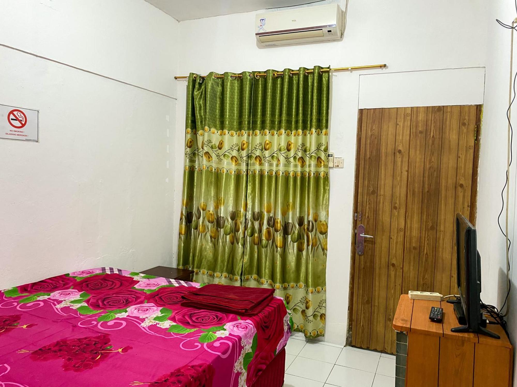 Parikesit Guest House 요그야카르타 외부 사진